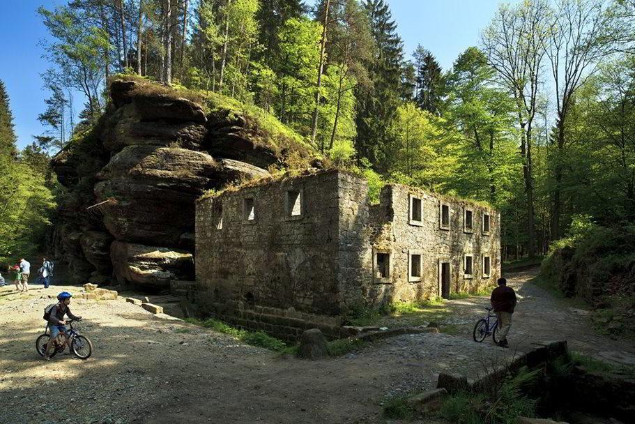 ホテル Penzion Vlasta Hřensko エクステリア 写真